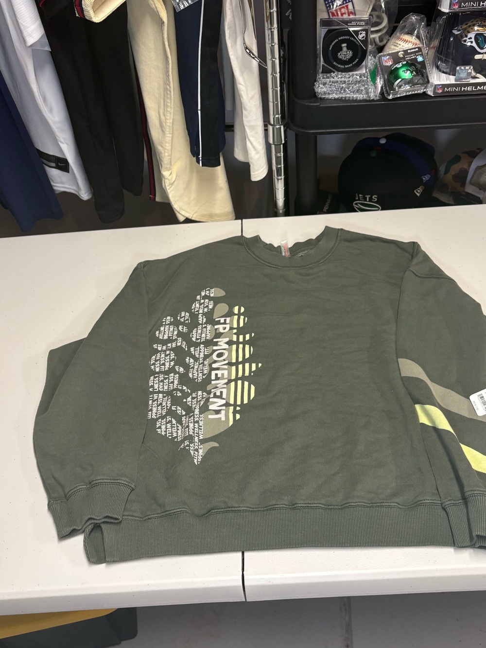 FP Movement All Star Logo Pullover Olive NWT - Picture 3 of 11